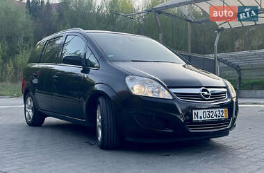 Минивэн Opel Zafira 2009 в 
