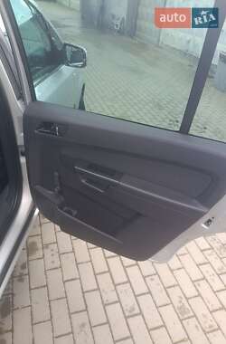 Минивэн Opel Zafira 2010 в 