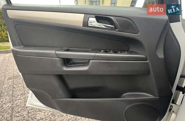Минивэн Opel Zafira 2008 в 
