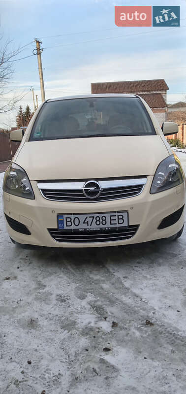 Минивэн Opel Zafira 2012 в Кременце