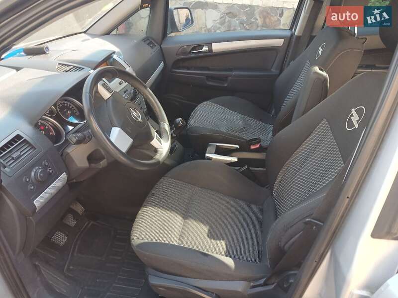 Минивэн Opel Zafira 2011 в Львове фото 4 Минивэн Opel Zafira 2011 в Львове