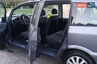 Минивэн Opel Zafira 2005 в 
