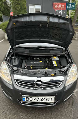 Минивэн Opel Zafira 2009 в 