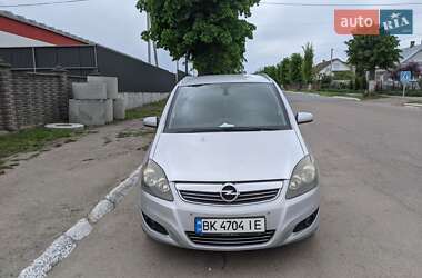Мінівен Opel Zafira 2008 в Рівному