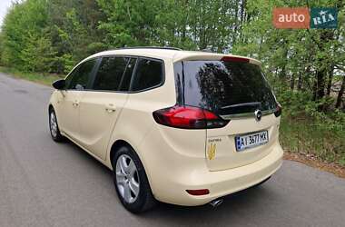 Минивэн Opel Zafira 2017 в 