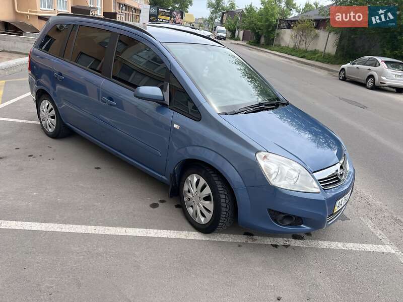 Минивэн Opel Zafira 2008 в Софиевской Борщаговке