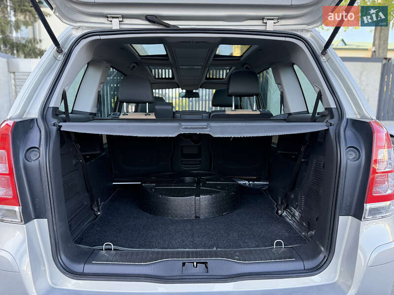 Мінівен Opel Zafira 2010 в Луцьку