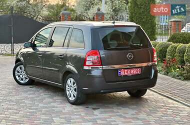 Минивэн Opel Zafira 2009 в 