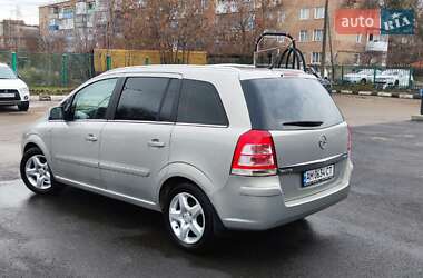 Минивэн Opel Zafira 2010 в 