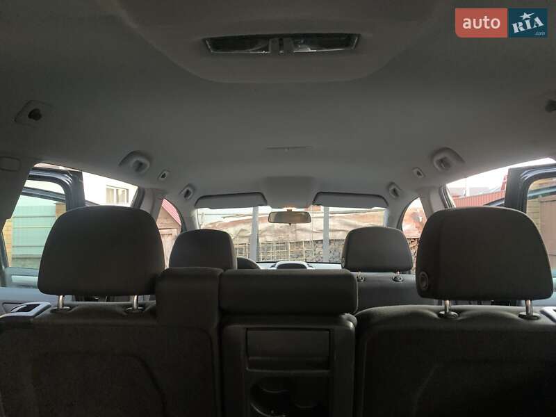 Минивэн Opel Zafira 2011 в Виннице