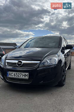 Минивэн Opel Zafira 2013 в Луцке