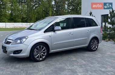 Мінівен Opel Zafira 2010 в 