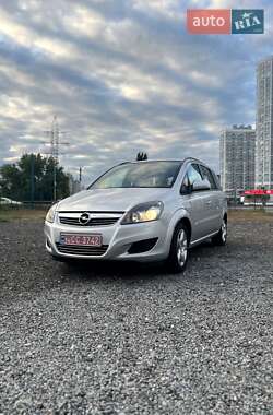 Мінівен Opel Zafira 2012 в Києві