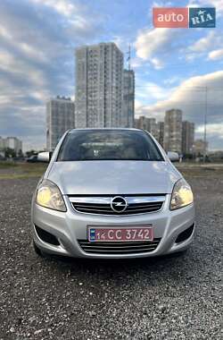 Минивэн Opel Zafira 2012 в 