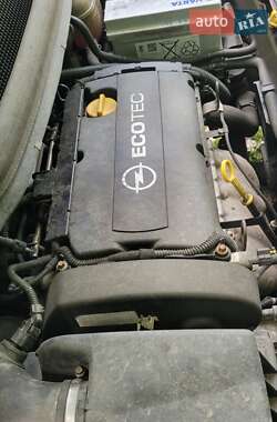 Минивэн Opel Zafira 2012 в 