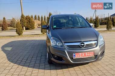 Мінівен Opel Zafira 2011 в Вараші