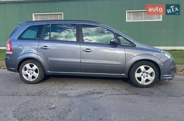 Минивэн Opel Zafira 2005 в 