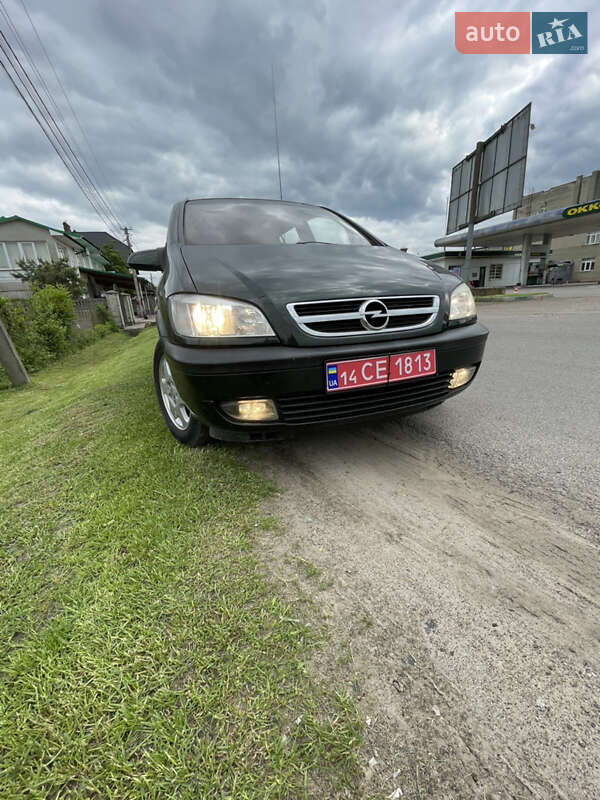 Минивэн Opel Zafira 2003 в Самборе