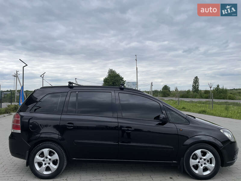 Мінівен Opel Zafira 2005 в Львові