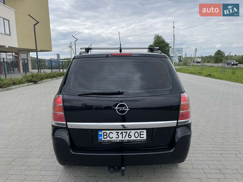 Мінівен Opel Zafira 2005 в Львові