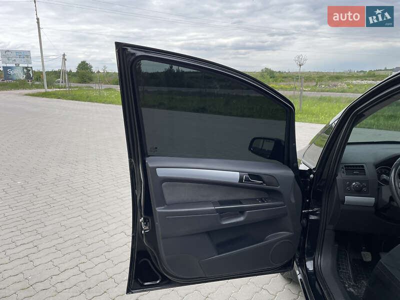 Мінівен Opel Zafira 2005 в Львові