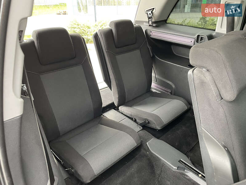 Мінівен Opel Zafira 2005 в Львові