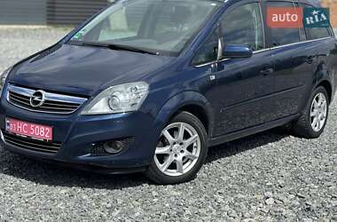 Минивэн Opel Zafira 2011 в 
