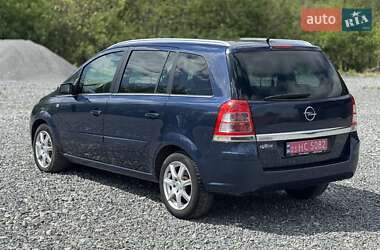 Минивэн Opel Zafira 2011 в 