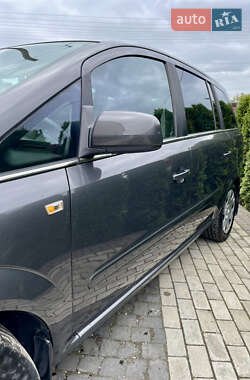 Мінівен Opel Zafira 2011 в 