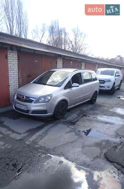Минивэн Opel Zafira 2006 в Киеве