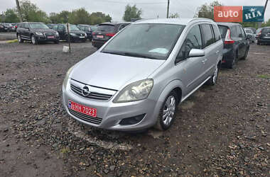 Минивэн Opel Zafira 2008 в Луцке