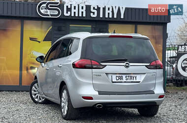 Мінівен Opel Zafira 2012 в 