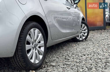Мінівен Opel Zafira 2012 в 