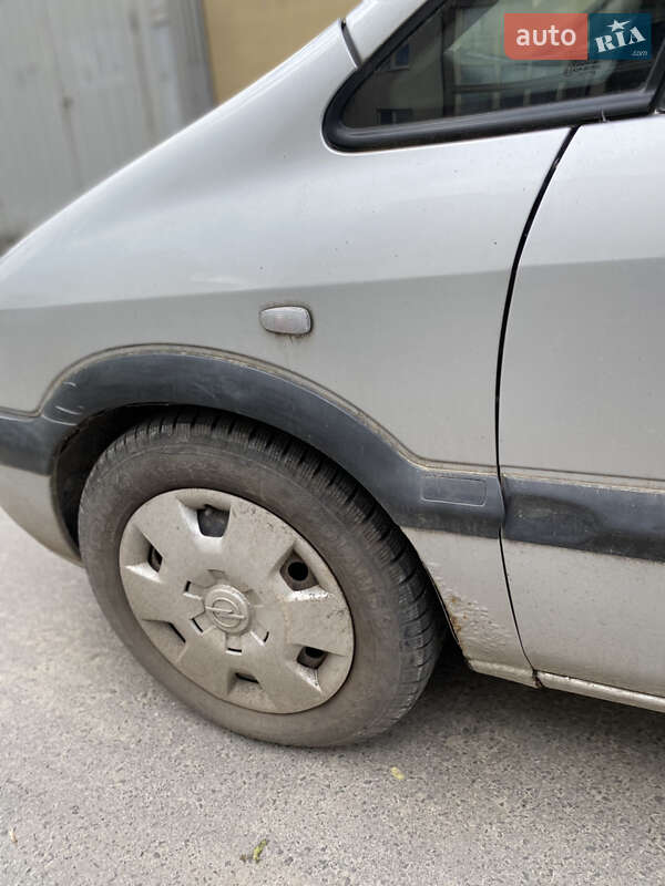 Мінівен Opel Zafira 2003 в Львові