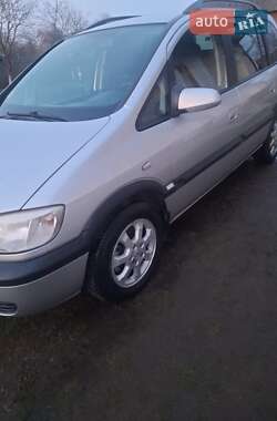 Минивэн Opel Zafira 2004 в 