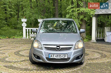 Мінівен Opel Zafira 2011 в Надвірній