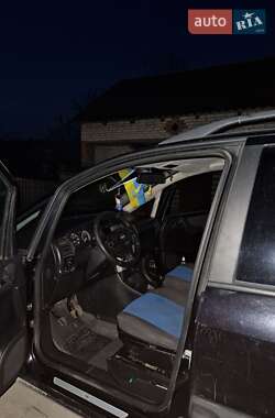 Минивэн Opel Zafira 2003 в  фото 10 Минивэн Opel Zafira 2003 в