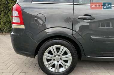 Мінівен Opel Zafira 2013 в 