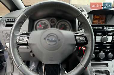 Мінівен Opel Zafira 2013 в 