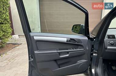 Мінівен Opel Zafira 2013 в 