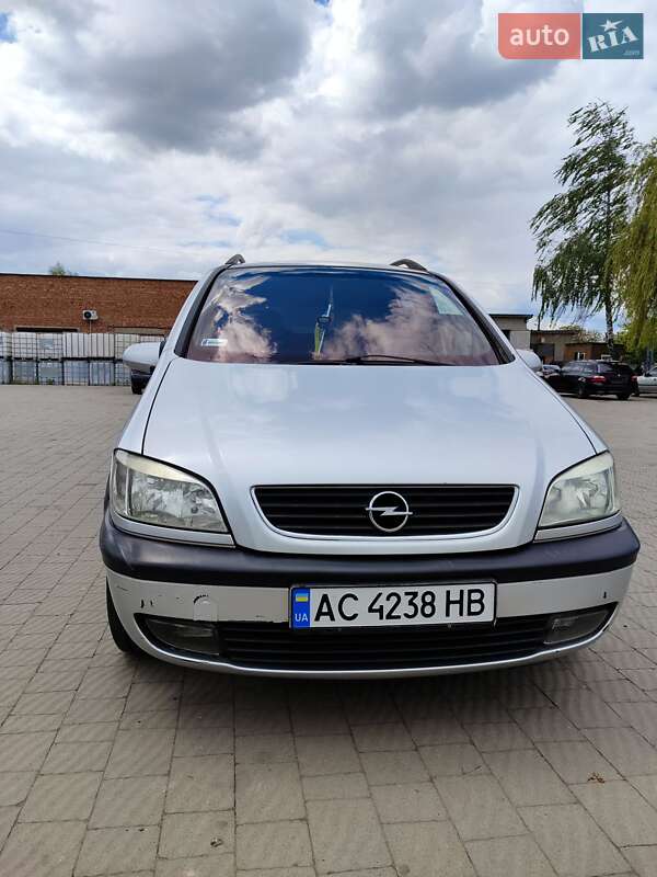 Минивэн Opel Zafira 2001 в Владимире