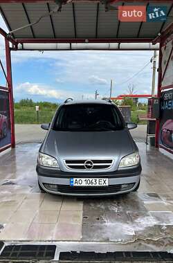Минивэн Opel Zafira 2004 в Вилке