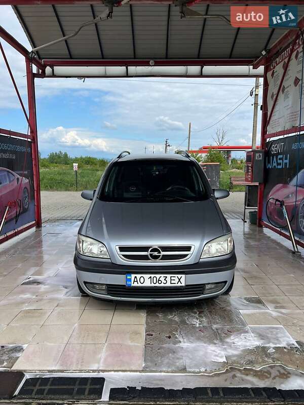 Opel Zafira 2004 Opel Zafira 2004