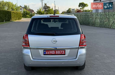 Минивэн Opel Zafira 2008 в 