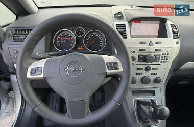 Минивэн Opel Zafira 2008 в 