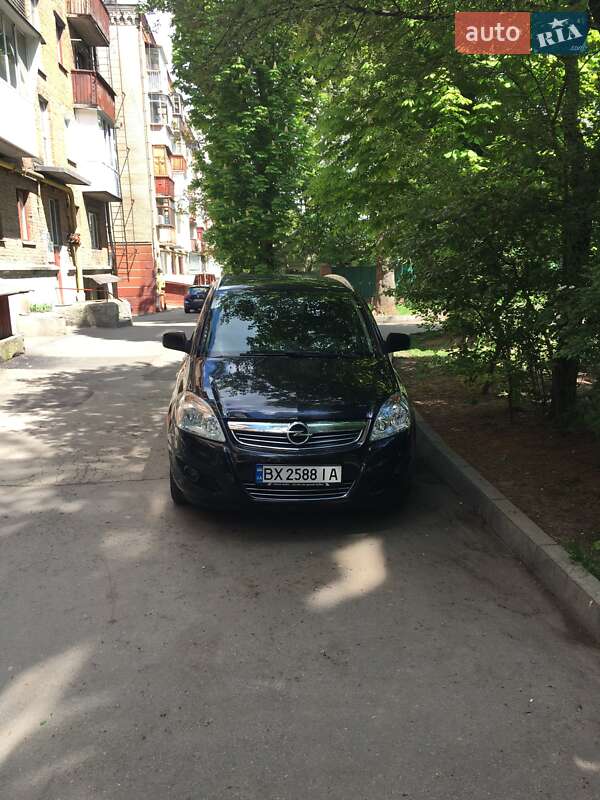 Мінівен Opel Zafira 2010 в Хмельницькому