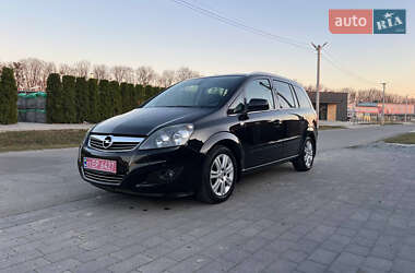 Минивэн Opel Zafira 2011 в 