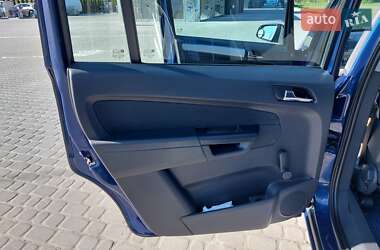 Минивэн Opel Zafira 2008 в 