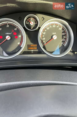 Минивэн Opel Zafira 2010 в 