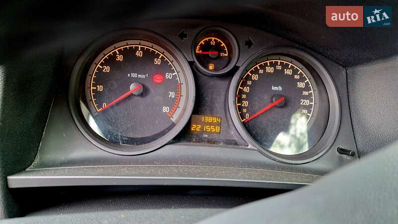 Минивэн Opel Zafira 2010 в Запорожье